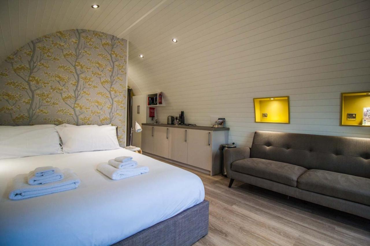 High Oaks Grange - Glamping Hotel Pickering Exterior photo